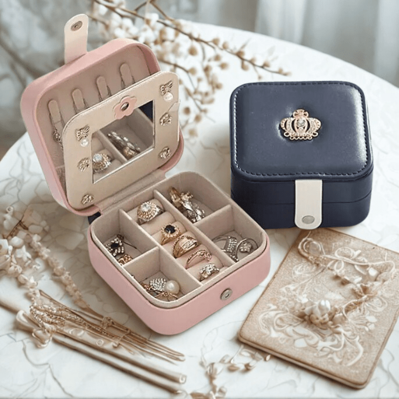Grand coffret a bijoux femme ouvert