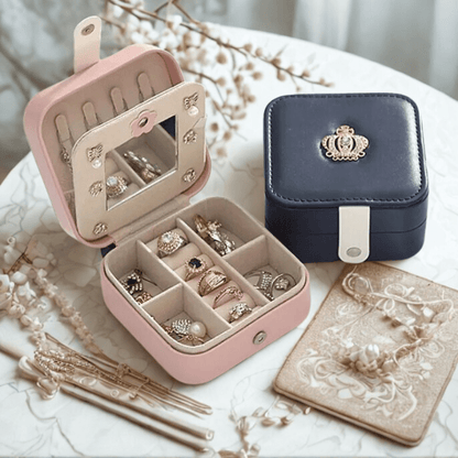 Grand coffret a bijoux femme ouvert